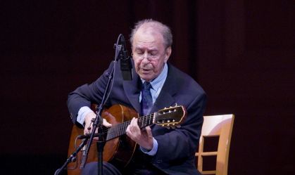 5 anos sem João Gilberto: confira as músicas mais tocadas do pai da bossa nova