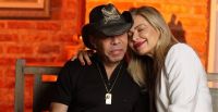 Viúva de Chrystian desabafa após morte do cantor: "Vida de cabeça para baixo"