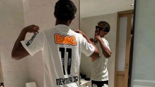 Yamal com a camisa de Neymar no Santos