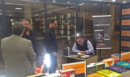 Livro que revela bastidores da atuação de Aras na PGR é lançado em SP