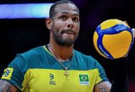 Vôlei: Leal sofre torção no tornozelo e vira dúvida na Seleção Brasileira