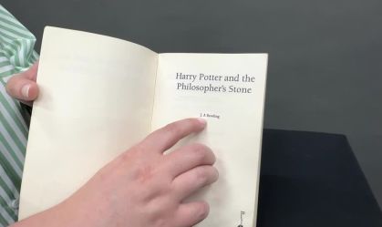 Exemplar de "Harry Potter" com erro deve ser leiloado por mais de R$ 70 mil