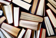 Conheça os 10 melhores livros do século 21, segundo o New York Times