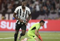 Botafogo vence o Internacional e alcança quinta vitória seguida no Brasileiro