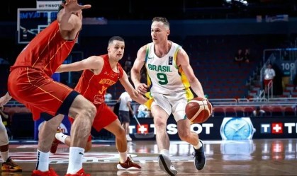 Marcelinho Huertas foi um dos destaques do jogo