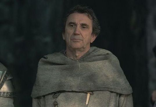 Phil Daniels como Meistre Gerardys / Ollie Upton/HBO