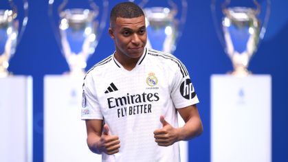 Mbappé vestiu pela primeira vez a camisa do Real Madrid