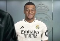 Espera por camisa de Mbappé no Real Madrid pode passar de um mês