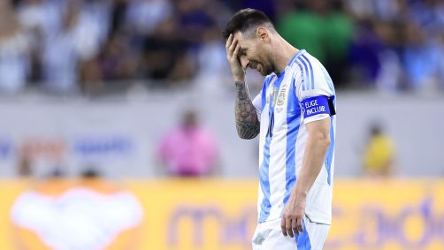 Messi reage durante partida da Argentina contra o Equador, pela Copa América