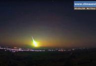Passagem de meteoro clareia céu e &quot;noite vira dia&quot; no Nordeste; veja vídeo