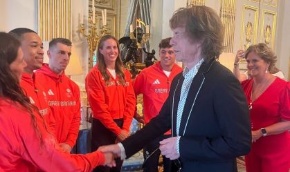 Líder dos Rolling Stones se encontrou com parte da delegação inglesa nesta quinta (25)