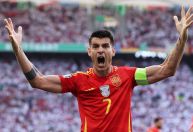 Morata revela se jogará final da Euro após ser derrubado por segurança