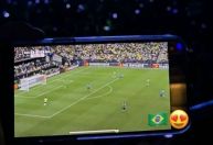 Neymar curte show de Thiaguinho durante jogo da Seleção Brasileira