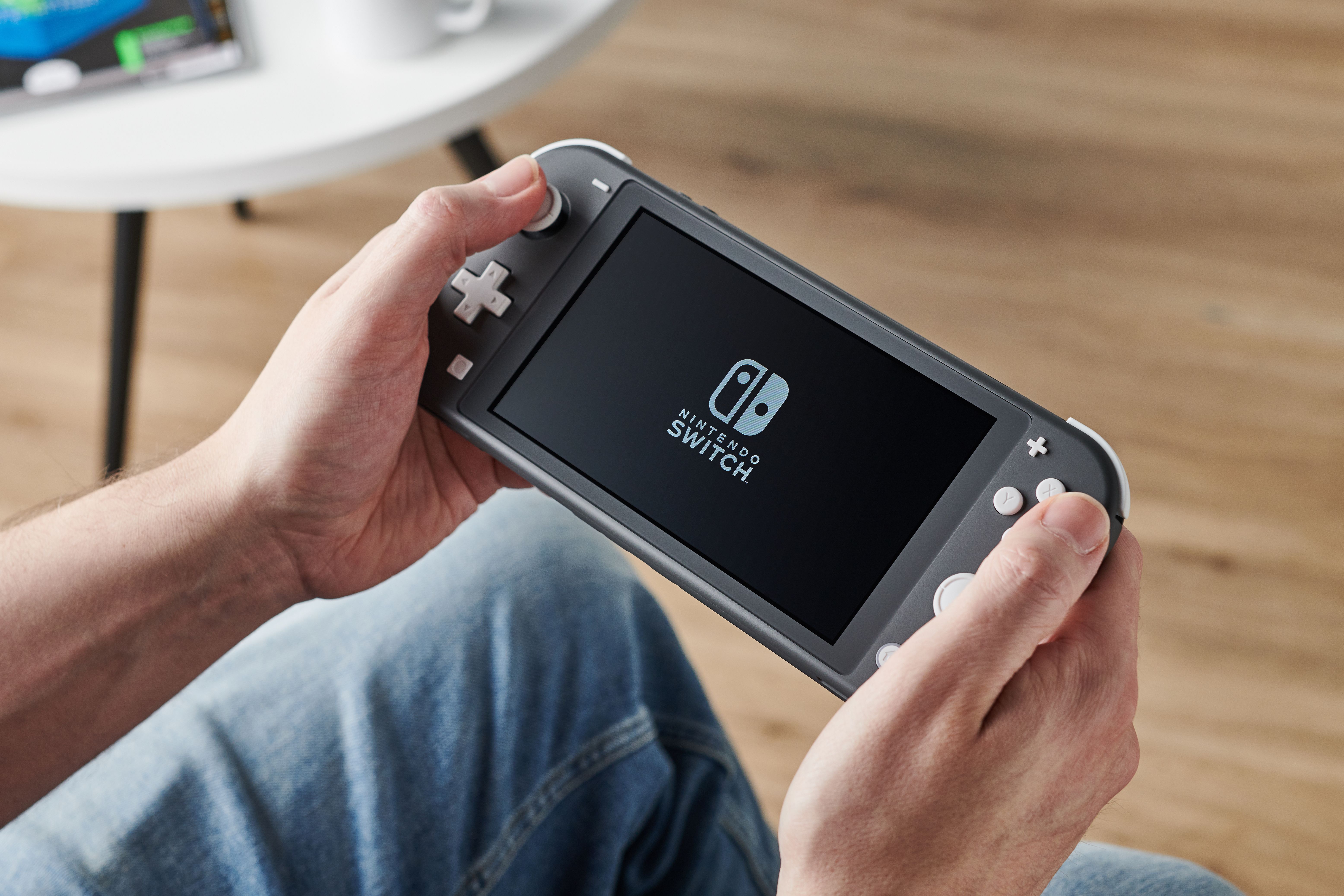 Nintendo Switch Lite, que permite jogar apenas em modo portátil / Olly Curtis/Future Publishing via Getty Images