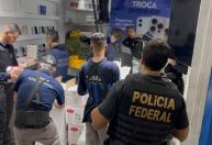 PF faz operação contra grupo que lavou R$ 1 bilhão com importação ilegal de celulares