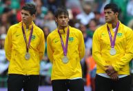 Neymar e Hulk farão duelo inédito em Santos x Atlético-MG