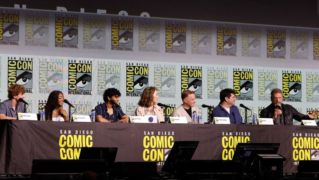 Comic-Con: Johnny Depp assusta ao surgir como Ebenezer em novo filme; veja