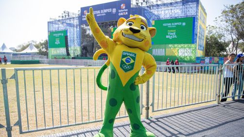 Ginga, mascote do COB, no Parque Time Brasil, em São Paulo