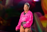 Pink adia shows sem explicar motivo aos fãs: "Fora do meu controle"