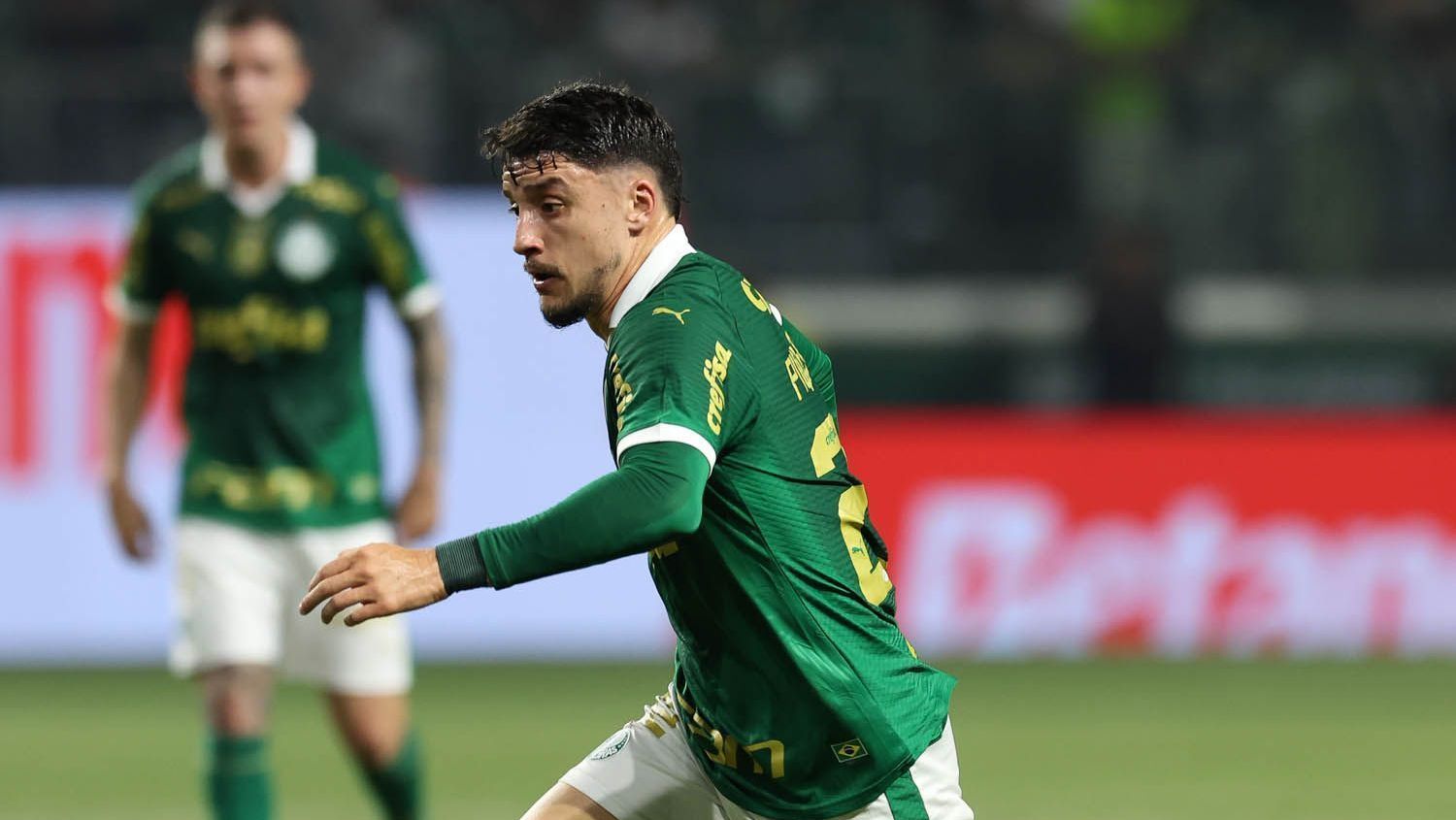 Piquerez terá que passar por cirurgia no joelho esquerdo
