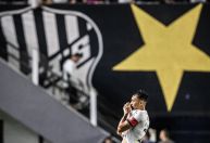 Santos vence Ituano na Vila Belmiro e assume a liderança da Série B