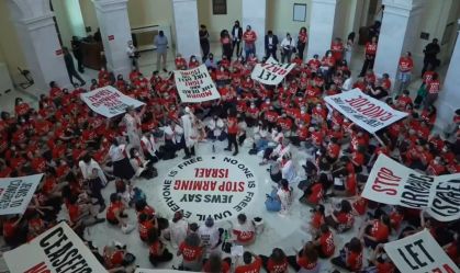Manifestantes pró-Palestina fazem ato no Capitólio dos EUA; polícia efetua prisões