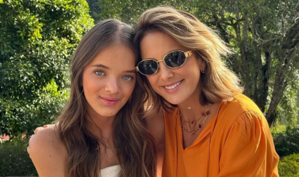 Rafa Justus mostra foto da mãe, Ticiane Pinheiro, aos 17 anos: "Gêmeas?"