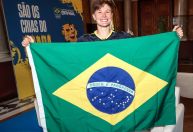 Conheça Raquel Kochhann, porta-bandeira do Brasil em Paris 2024
