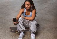 Paris 2024: conheça o celular exclusivo que os atletas recebem na chegada