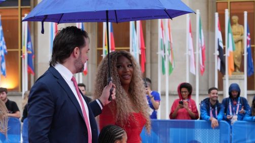Serena Williams chega para a cerimônia de abertura