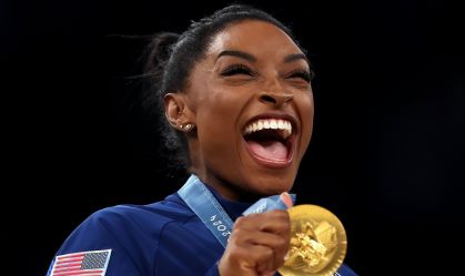 Sessão de terapia e alívio: como Simone Biles driblou trauma de Tóquio em Paris