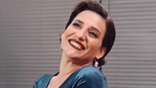 Conhecida por seu trabalho como a personagem Ariela em “Cheias de Charme”, a artista começou a carreira como bailarina e participando de musicais até entrar no ramo de novelas na Rede Globo