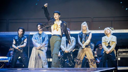 Han, Lee Know, Seungmin, Felix e I.N do Stray Kids se apresentam em Milão, na Itália