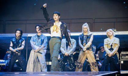 Han, Lee Know, Seungmin, Felix e I.N do Stray Kids se apresentam em Milão, na Itália