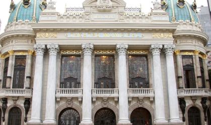 Theatro Municipal do Rio faz 115 anos e tem programação gratuita