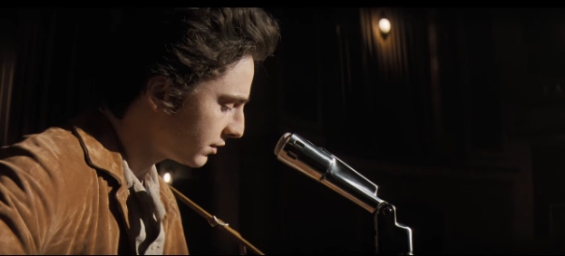 Timothée Chalamet como Bob Dylan em "Um Completo Desconhecido"