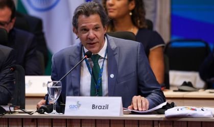 Brasil tem que apostar em laço com UE e China, diz Haddad