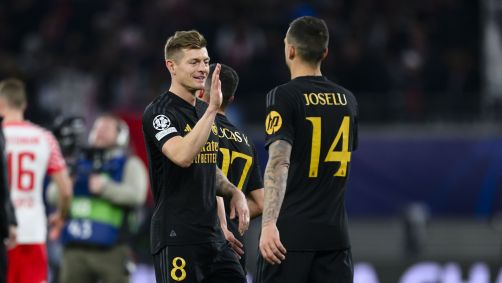 Toni Kroos e Joselu comemoram gol pelo Real Madrid