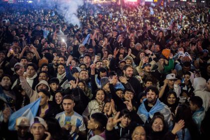 Torcedores da Argentina no Obelisco