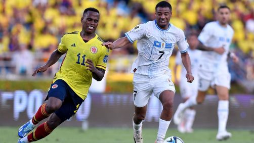 Lance do jogo entre Colômbia e Uruguai pelas Eliminatórias Sul-Americanas