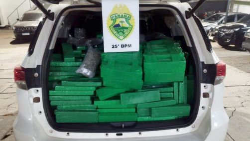 Motorista do veículo foi perseguido por 10 quilômetros, mas acabou preso