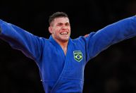Judô: William Lima se classifica para final e garante primeira medalha do Brasil