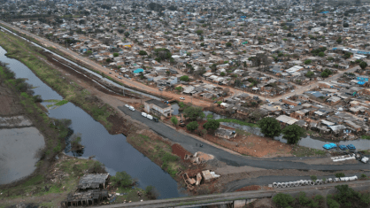 Bairro em Canoas, um dos mais atingidos pelas enchentes e com diversas moradias que foram destruídas