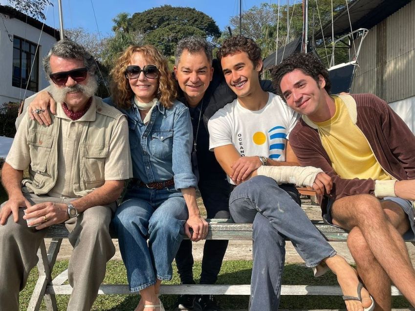 Felipe Camargo, Philippie Leroy-Beaulieu, Carlos Saldanha, Filipe Bragança e João Vitor Silva no set de "100 Dias" / Instagram/@philippineleroybeaulieu
