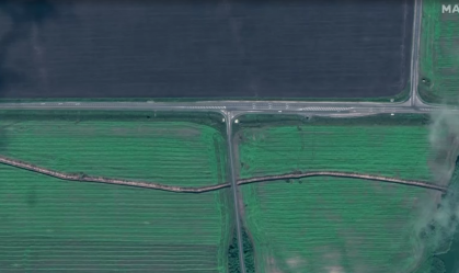 Imagens de satélite mostram que a Rússia construiu linhas de trincheiras na região de Kursk