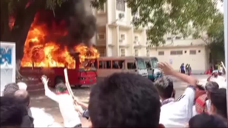 Why are Bangladesh students protesting against job quotas?