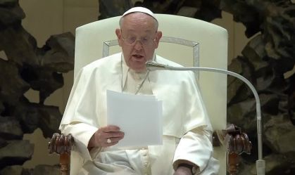 Papa Francisco reza pela paz no Oriente Médio