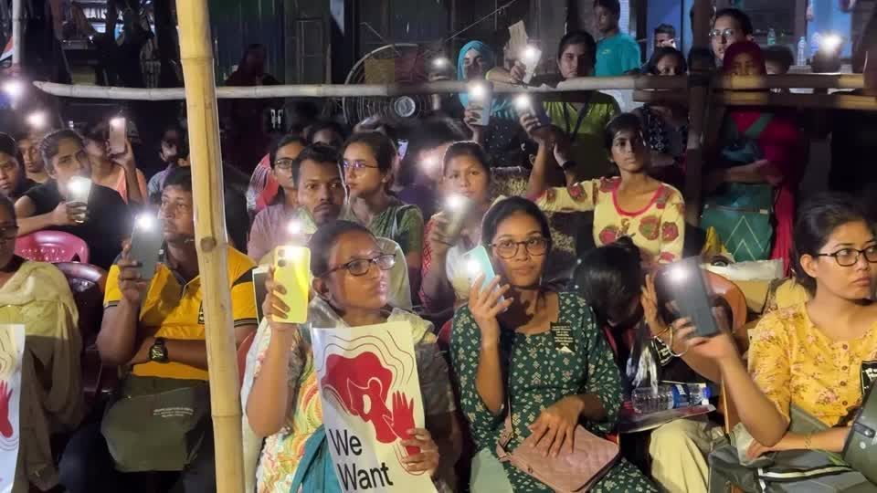 Medical staff protest rape and murder of trainee doctor in Kolkata
