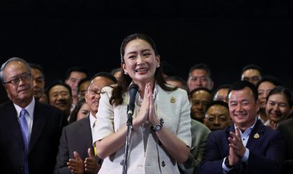 Tailândia elege primeira-ministra mais jovem da história do país