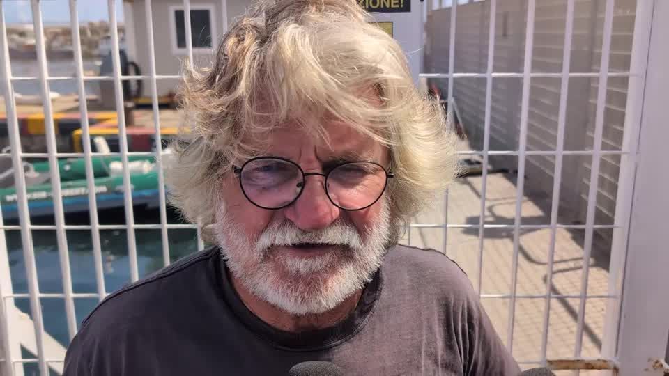 Capitão Karsten Borner relata momento de naufrágio de iate na Sicília